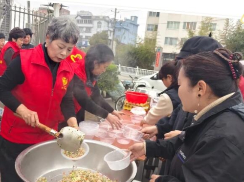 红旗动态丨龙抬头品芥菜饭，烟火温情暖人心